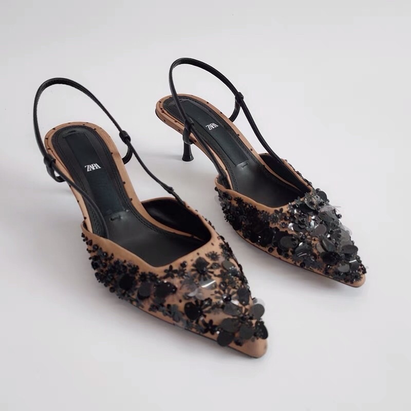 Sandal cao gót đính hoa ZaRa - hàng dư xịn. Ảnh thật