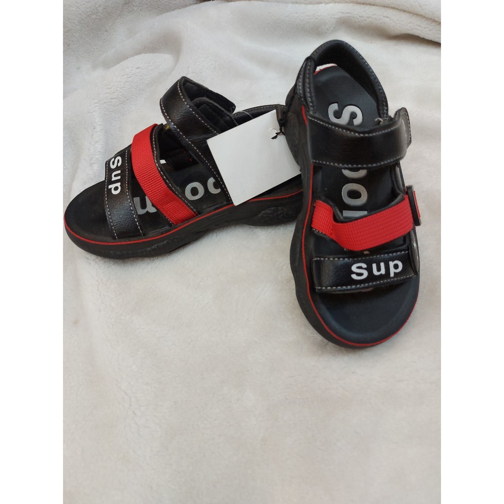 GIÀY SANDAL VIỀN ĐỎ GVD