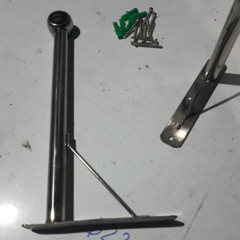 Bộ combo 3 bass  bắt tường ra 20cm/25cm/30cm , có chống ke chắc chắn, dùng để xỏ ống inox tròn phơi quần áo , đồ đạc  .