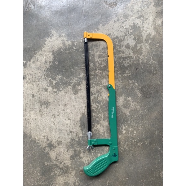 Khung cưa sắt kèm lưỡi cưa