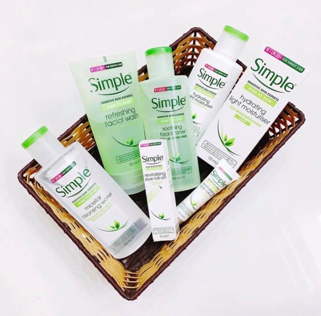 LĂN MẮT SIMPLE KIND TO EYES REVITALISING EYE ROLL ON MẪU MỚI | BigBuy360 - bigbuy360.vn