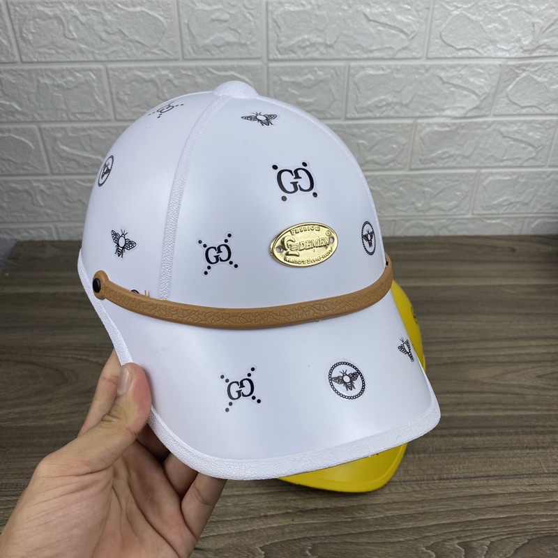 Mũ bảo hiểm lưỡi trai sticker G.C , nón bảo hiểm lưỡi trai kết hợp tem GC độc đáo , Nón bảo hiểm thời trang cao cấp