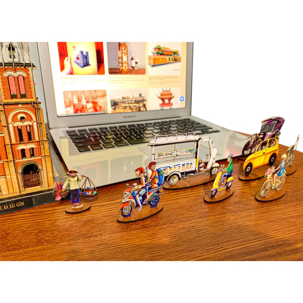 Set 8 Món Mô hình mini Người và Xe Trang Trí Tiểu Cảnh