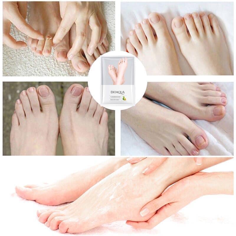 Mặt nạ ủ chân BIOAQUA tẩy da chết dưỡng ẩm làm trắng giúp đôi bàn chân mềm mịn (1 cặp) 35g | BigBuy360 - bigbuy360.vn