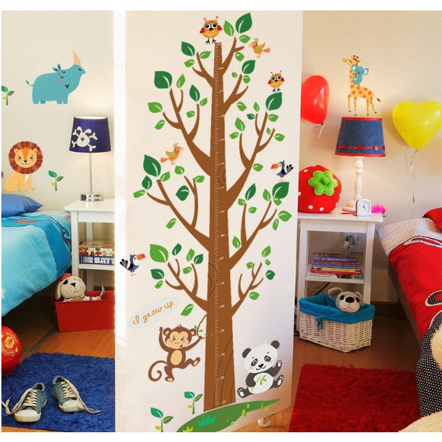 Decal trang trí tường - Thân Cây Nâu Cùng Thú Vui Chơi ( 2 tấm )
