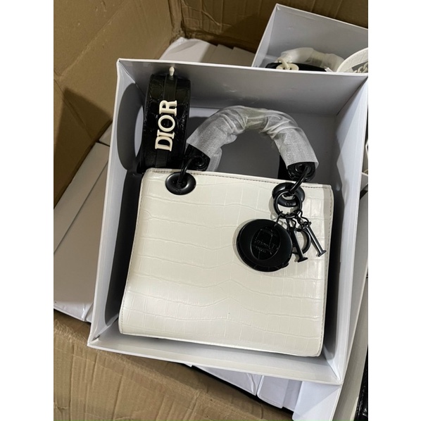 Túi cd lady da rắn đen trắng