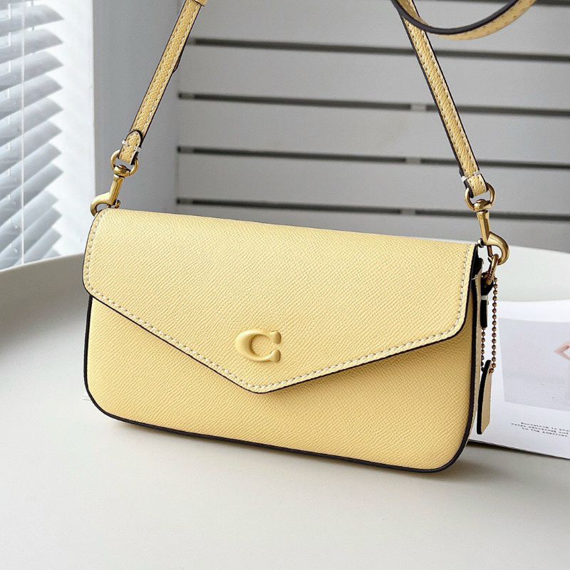 Túi Coach Wyn Crossbody 2 in 1