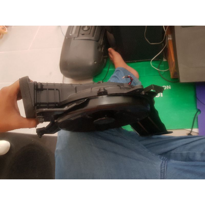 1 cái Sub hơi volvo cho hệ thông âm thanh ô tô size 250mm