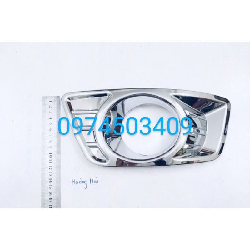 Ốp trang trí viền đèn gầm Kia Carens 2009