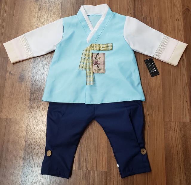Bộ hanbok bé trai