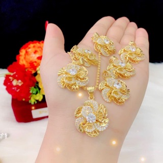 Dây chuyền xoắn mặt hoa xoáy mạ vàng