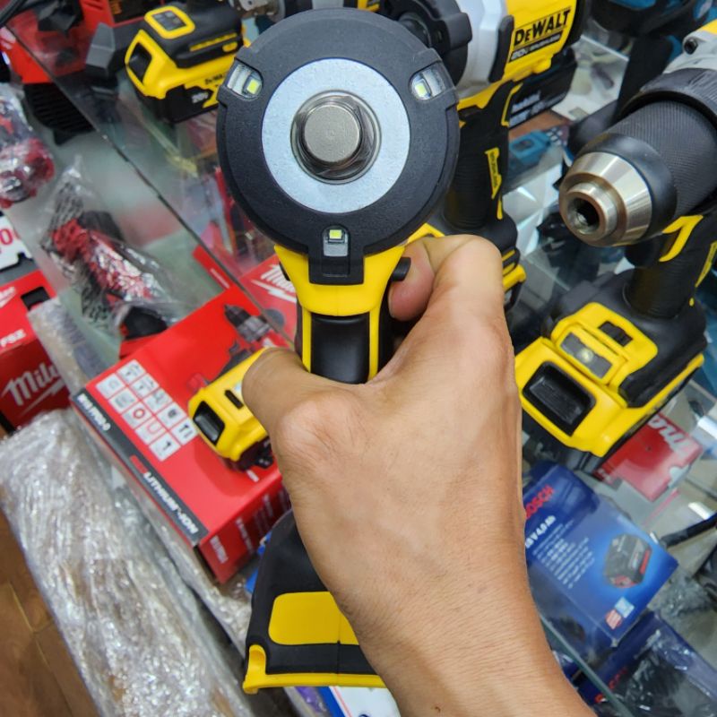 {Bảo hành chính hãng 36 tháng) Máy siết bu lông dùng Pin 20V max DeWalt DCF911N-B1