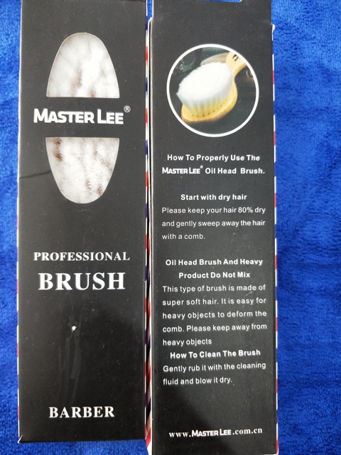 Lược Bàn Chải Chổi phủi tóc Barber Master Lee sang trọng, đẳng cấp cho salon barber shop nam nữ Cán Gỗ Lông trắng mềm