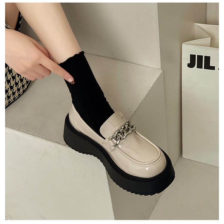 Loafer xích - giày lười hoạ tiết mắc xích