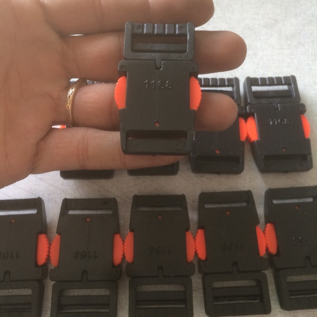 Set 5 khoá cài quay nón bảo hiểm balo