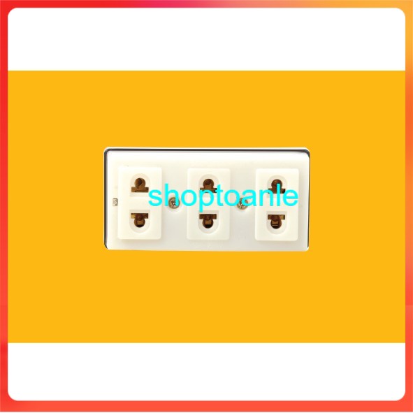 Ổ cắm 3 cửa