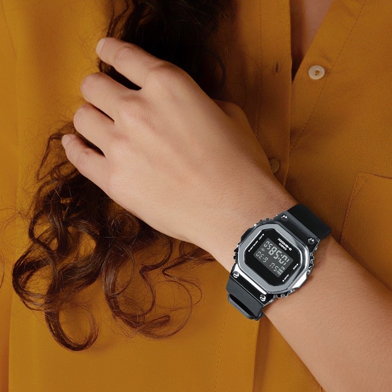 Đồng hồ nữ Casio G-SHOCK S GM-S5600-1 chống va đập, chống nước 200m chính hãng