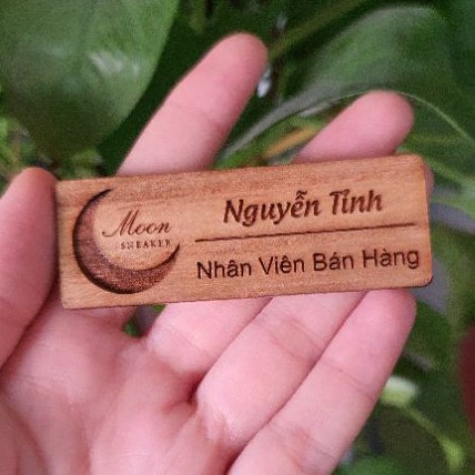 Bảng tên nhân viên gỗ
