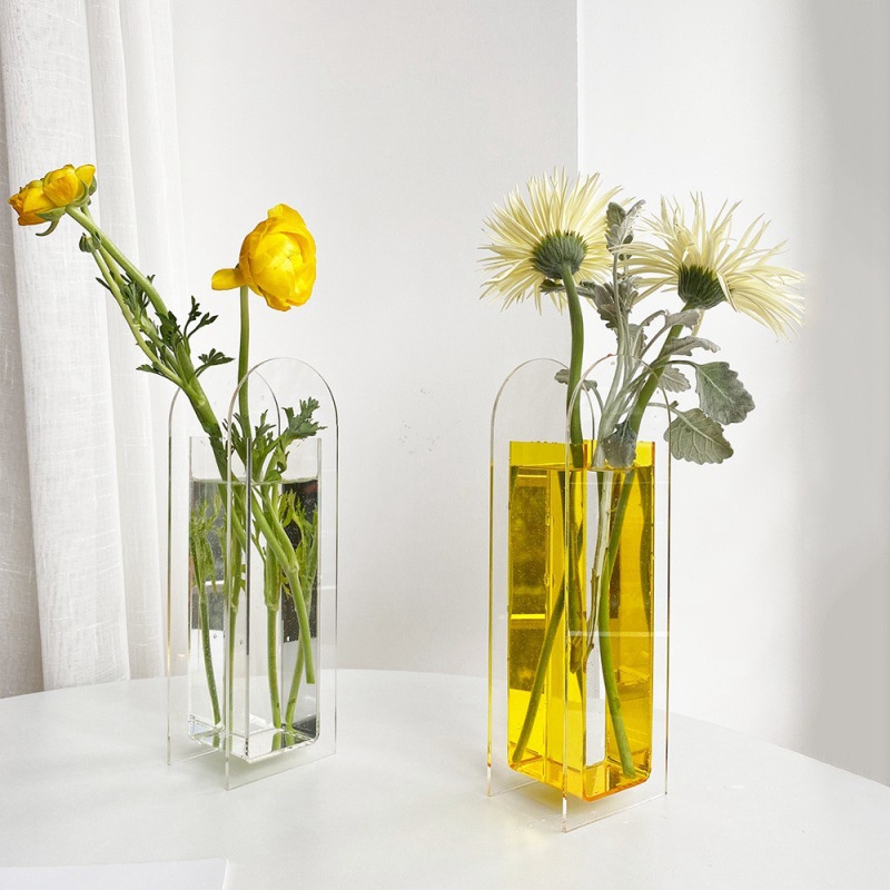 Bình hoa acrylic thiết kế sáng tạo