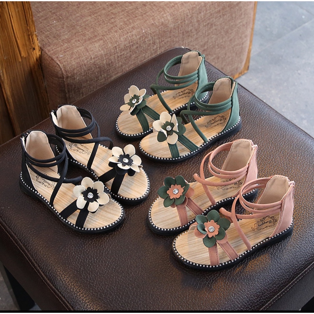 Sandal bé gái - dép quai hậu cho bé da đế thấp thời trang chiến binh hoa hè 3 -8 tuổi  có khóa kéo V661