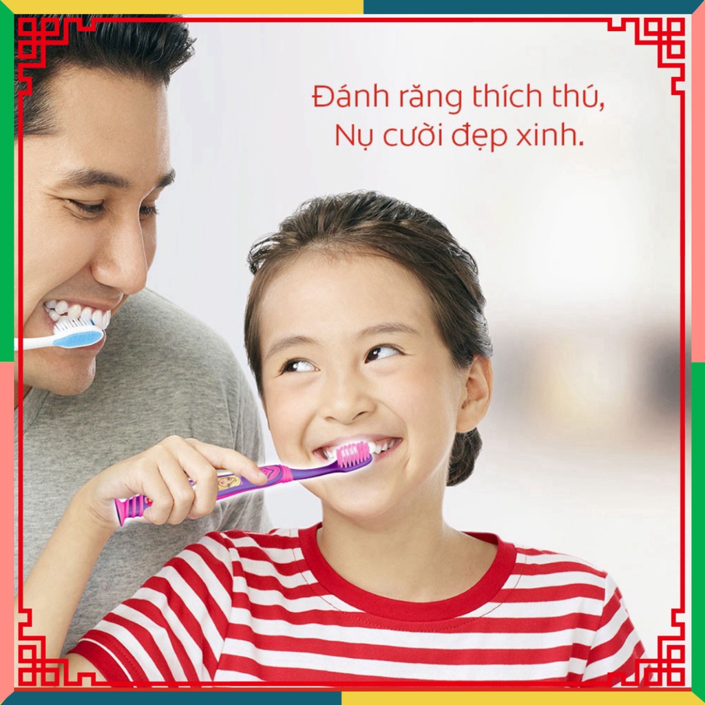 Bàn chải Colgate Barbie cho trẻ em