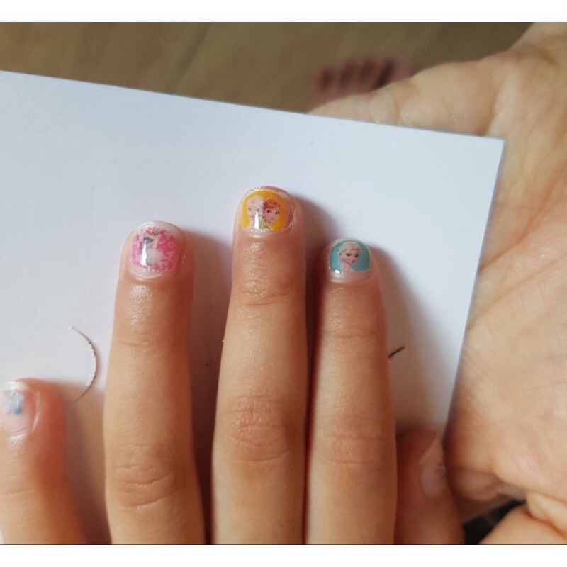 Set sticker dán móng tay 3D nhiều mẫu cho bé