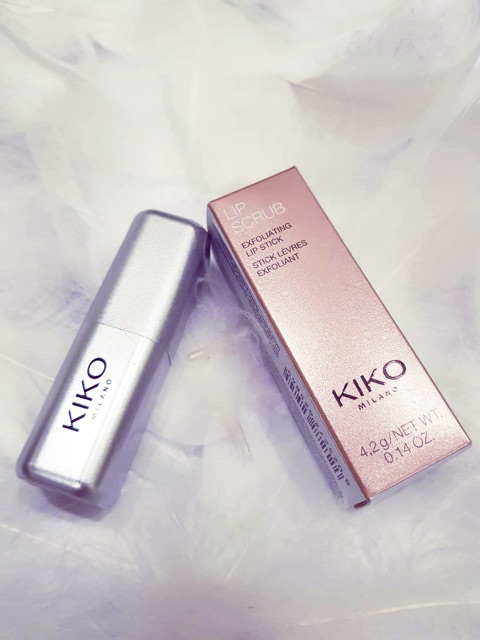 Tẩy tế bào chết môi kiko