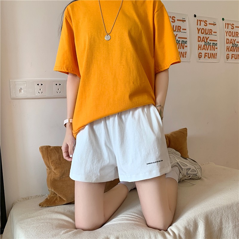 Quần Đùi Short Unisex Nam, Nữ Cạp Chun In Chữ Vải Cotton 2 Màu Đen Trắng