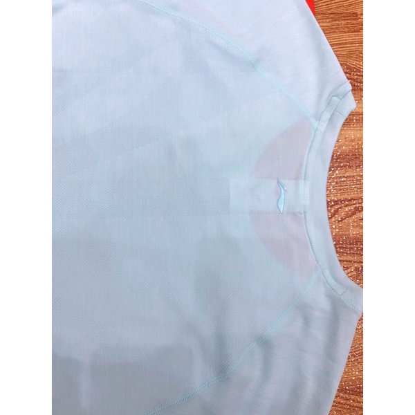 Áo thể thao nữ LINING