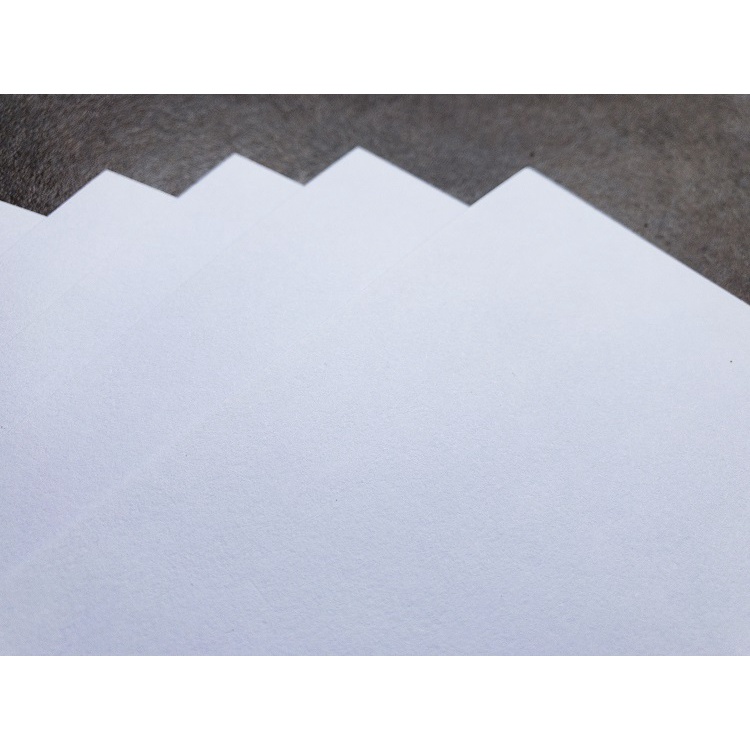 - Xấp 50 tờ giấy vẽ MANGA chuyên dụng HACHIKO