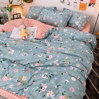 Bộ drap & chăn phao cotton poly hoa nhí xanh biển
