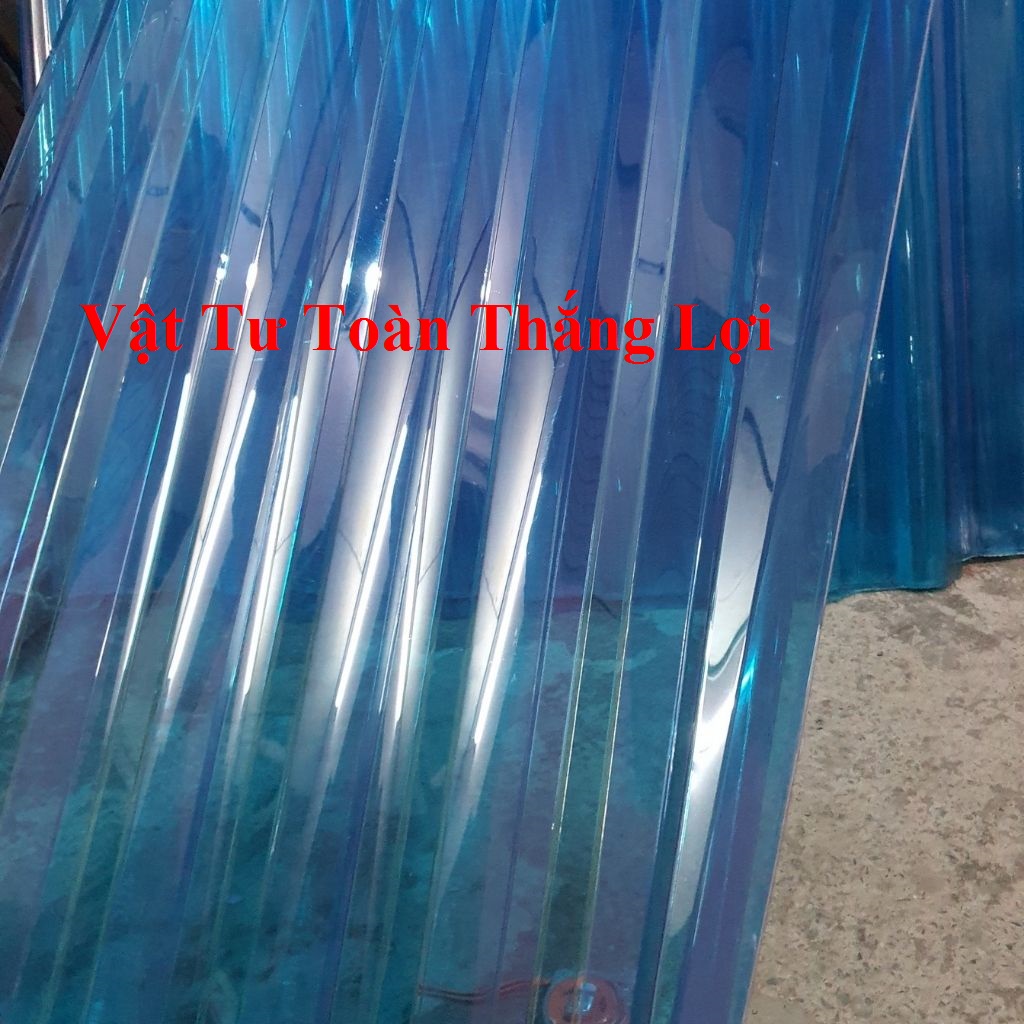 (Khổ rộng 1,07m x dài 2m x dày 5.9 dem) tôn nhựa PoLy lấy ánh sáng màu xanh che nắng mưa