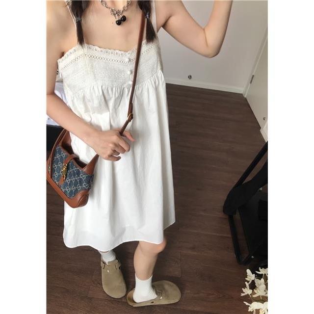 Đầm Hai Dây Mỏng Dáng Rộng Ngắn Màu Trắng Phong Cách Thời Trang