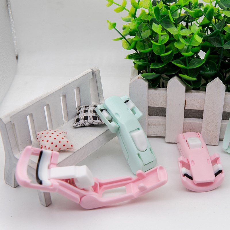 Dụng Cụ Bấm Cong Lông Mi Tự Nhiên Lâu Trôi Không Gây Kích Ứng