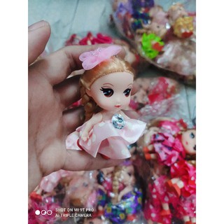 Móc đeo chìa khoá búp bê váy ngắn