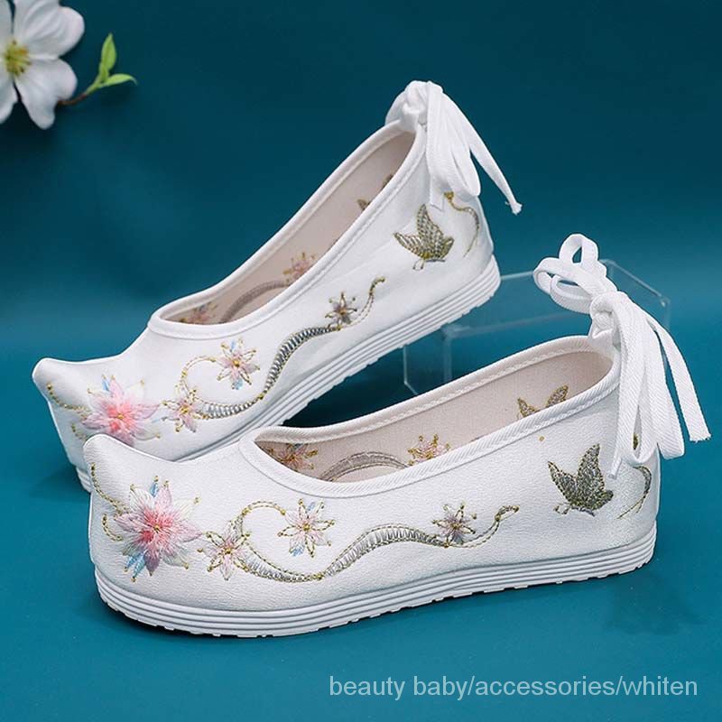 Q.H.H Giày cao gót thêu họa tiết phong cách Trung Hoa cổ điển phù hợp với tất cả mùa xuân và mùa hè cho học sinh