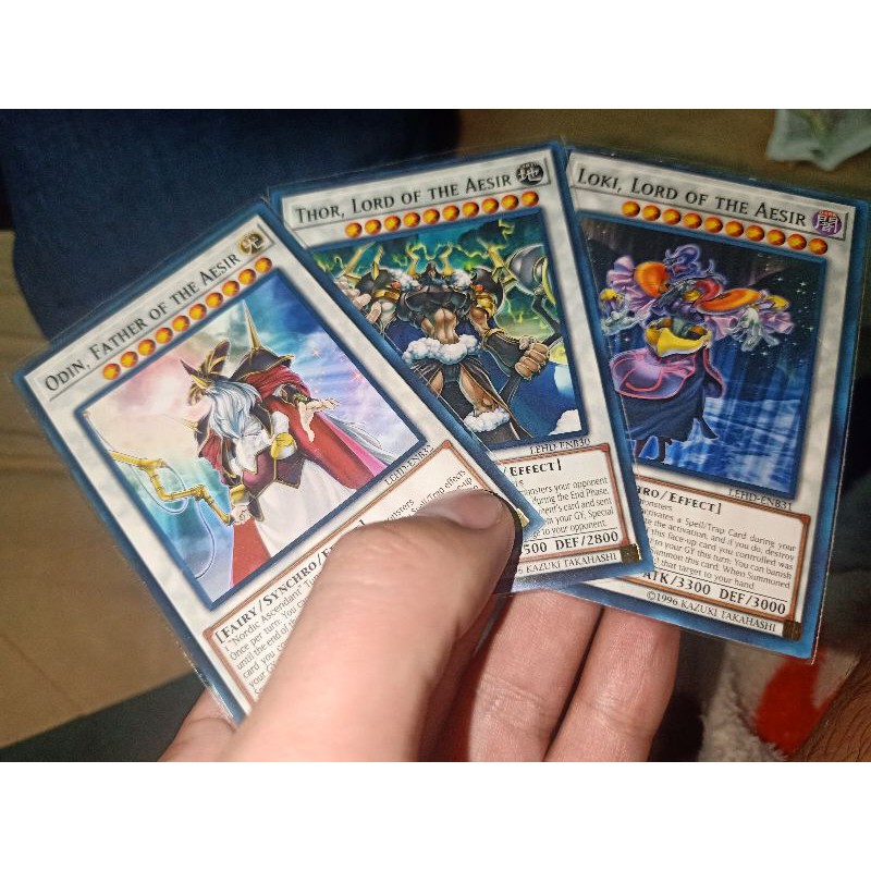 Tên thẻ bài yugioh: Set 3 vị thần bắc âu Aesir.