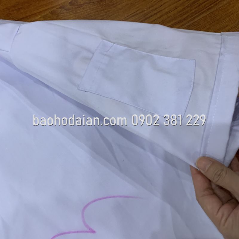 Áo đầu bếp vải kaki màu trắng túi tay cho nam nữ