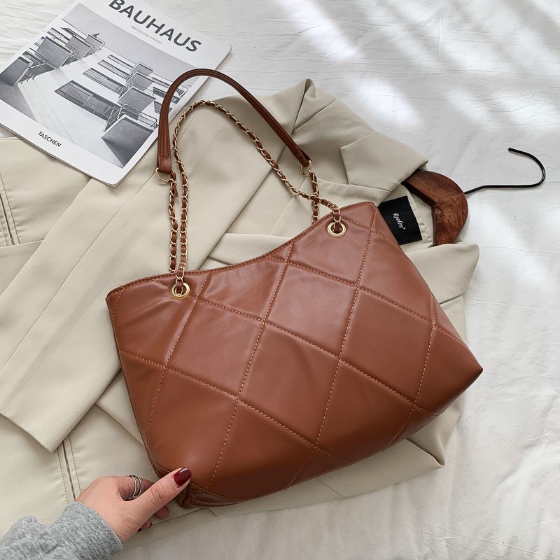 Korean Dongdaemun new trendy early autumn new trendy small perfume diamond style shoulder messenger bag female simple wandering