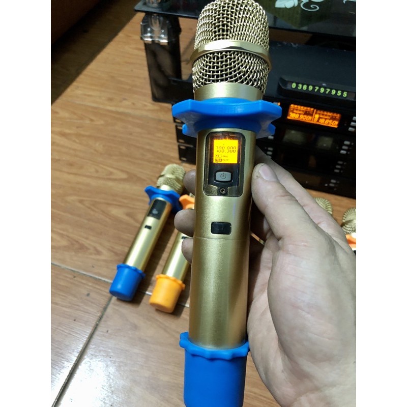 Micro không dây 6 số hàng bãi