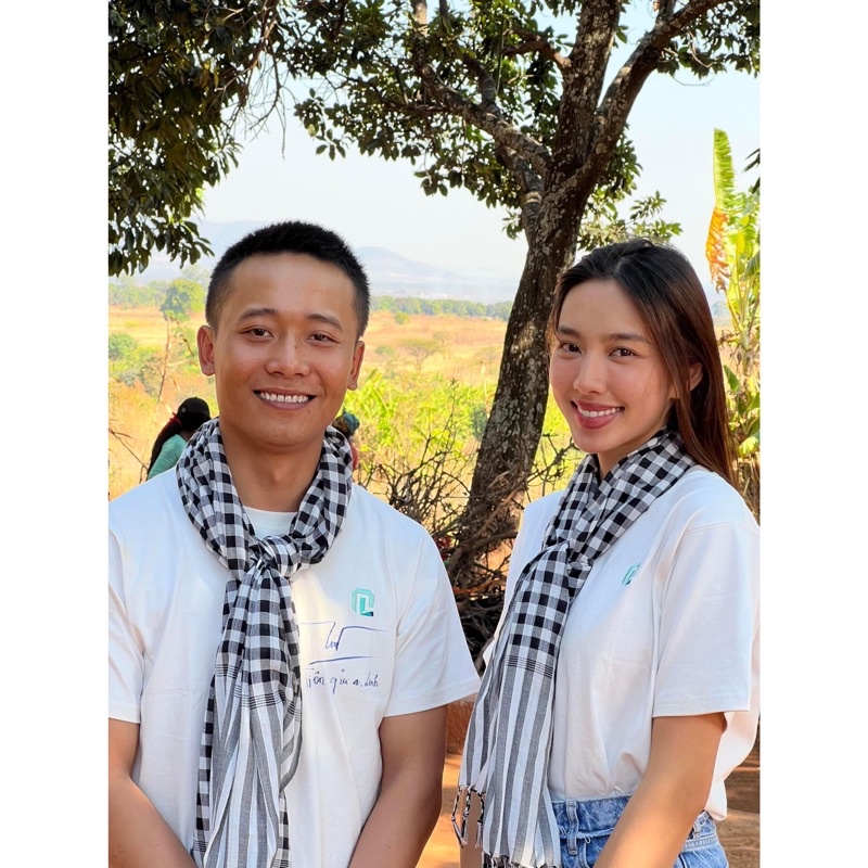 Áo T-Shirt thêu logo xanh Quang Linh Vlogs - 100% cotton 250gsm
