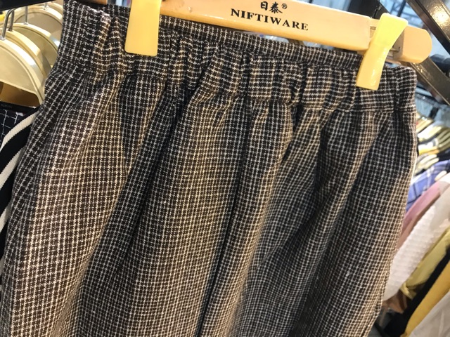 Chân váy dạ kẻ - dáng dài- cận chất | BigBuy360 - bigbuy360.vn