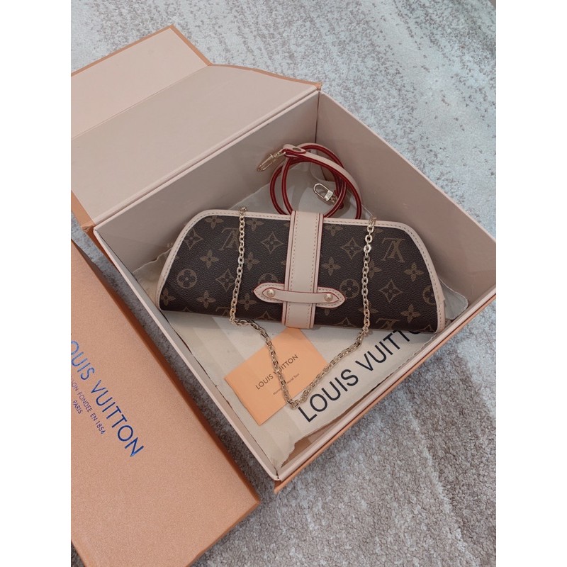 Túi đeo chéo đeo vai Clutch hoạ tiết hoa nâu hàng cao cấp fullbox có hộp