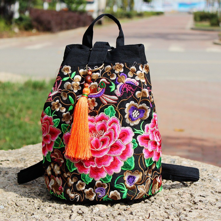 Balo laptop vải thêu tay nổi bật với tua rua - T04BL11030