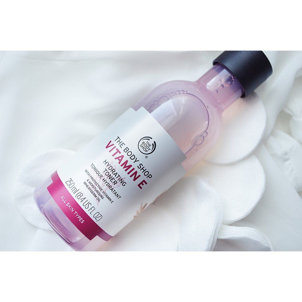 Nước Hoa Hồng THE BODY SHOP VITAMIN E HYDRATING TONER 250ML