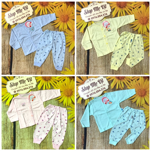 Bộ áo màu thêu quần bình sữa Baby Hùng Nam