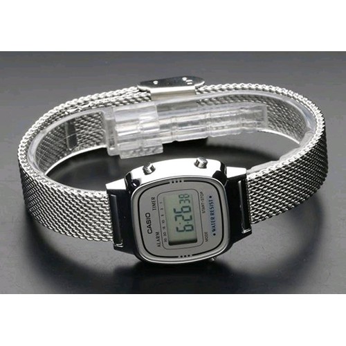 Đồng Hồ Nữ Casio LA670WEM-7 Điện Tử - Dây Đeo Kim Loại Dạng Lưới