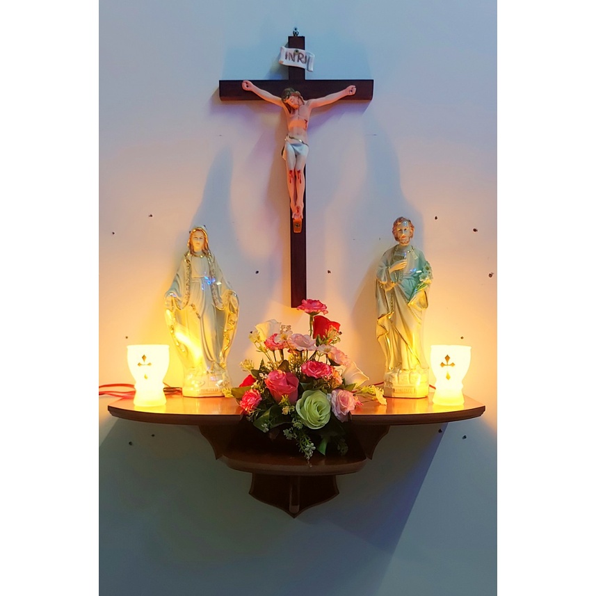 BỘ BÀN THỜ THIÊN CHÚA, KỆ 3 TẦNG , TƯỢNG MẸ, THÁNH GIUSE 30CM, THÁNH GIÁ CHÚA 45CM, CẶP ĐÈN LY THỦY TINH 10CM