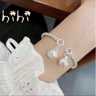 Vòng tay mạ bạc dạng xoắn có chuông phong cách cổ điển độc đáo
