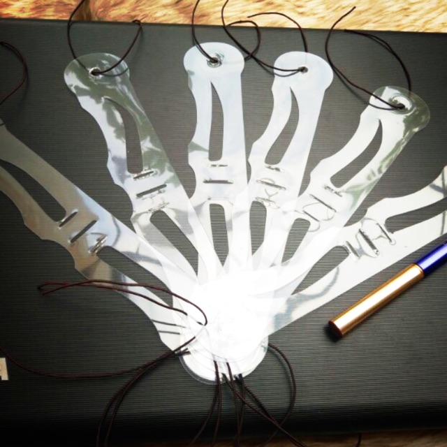 KHUÔN KẺ LÔNG MÀY